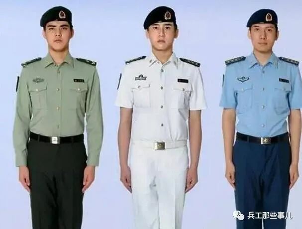 奇异果体育官方网站-从21式军服回望我军历代制式军服盘点(图7)