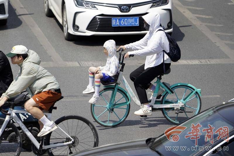 奇异果体育-防晒衣是智商税？价格越贵防晒越好？检测7款热门防晒衣后发现……(图3)